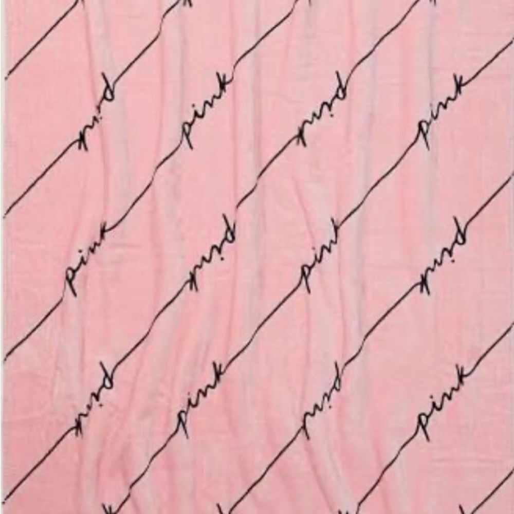 Twin VS pink throw blanket pink/script logo nwt/nip - Picture 2 of 5